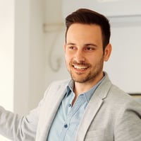 _0002_Robert _0002_Robert